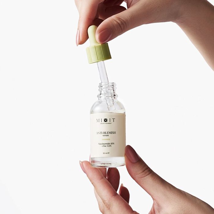 Себорегулирующая сыворотка с ниацинамидом и цинком MIXIT Anti-Blemish Serum 30мл