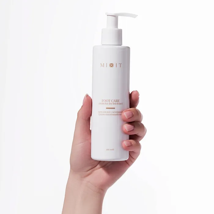 Крем для ног с мочевиной против натоптышей MIXIT Foot Сare Cream for dry feet 6-in-1 250мл