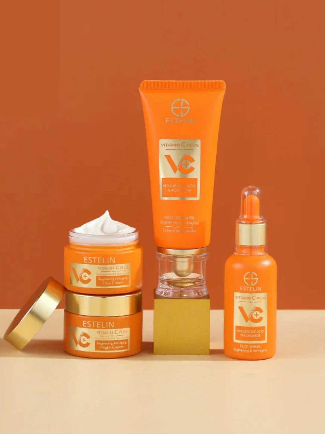 Набор Vitamin C Plus brightening & anti-aging skin care set 4pcs/set