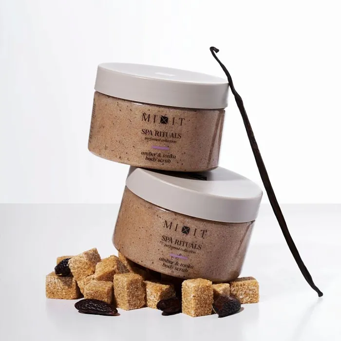 Сахарно-солевой скраб для тела с ароматом амбры и бобов тонка MIXIT Spa Rituals Amber & Tonka Body Scrub 300г