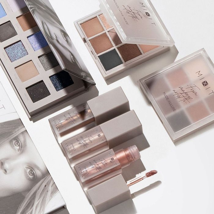 Палетка теней Nude Allurе, 10 г