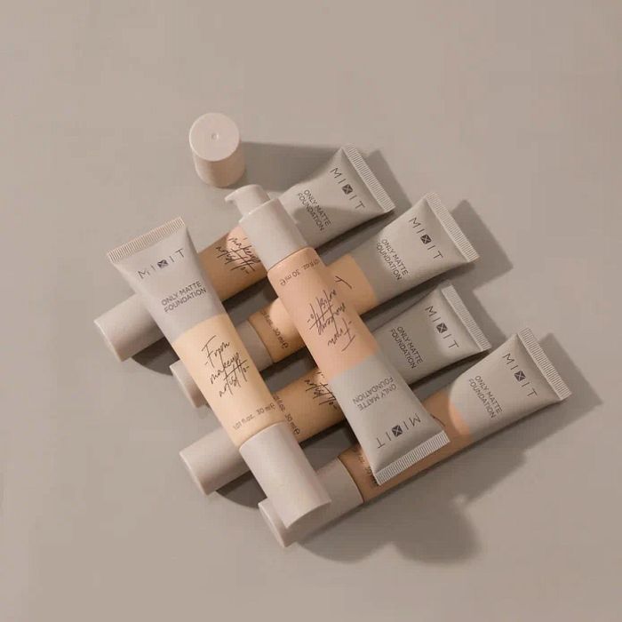Тональная основа с эффектом матового покрытия MIXIT Make Up Foundation Only Matte, 01 30мл
