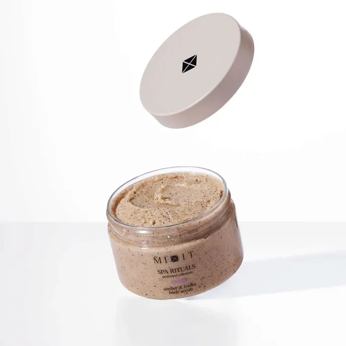 Сахарно-солевой скраб для тела с ароматом амбры и бобов тонка MIXIT Spa Rituals Amber & Tonka Body Scrub 300г